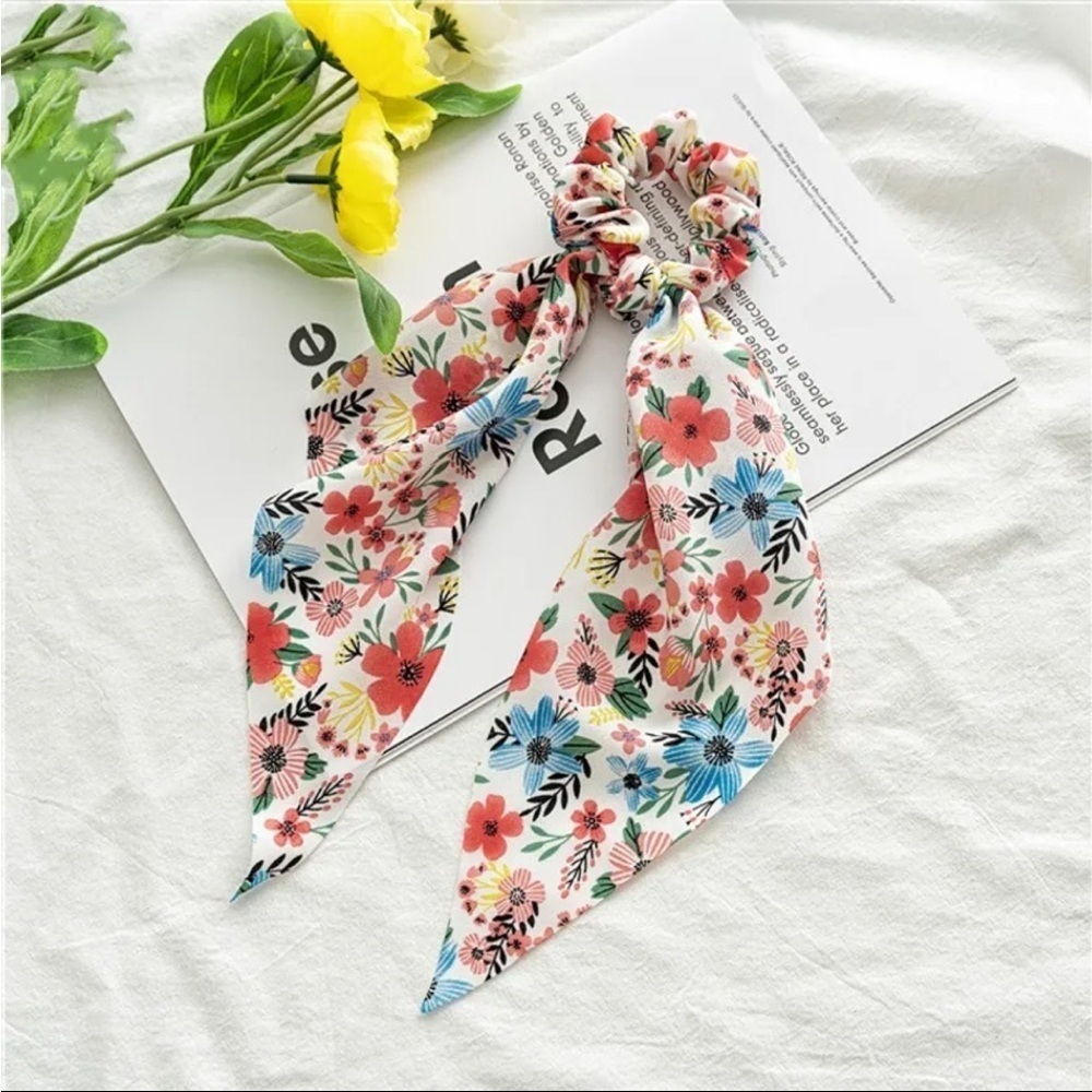 Set of 4 Long Scarf Floral Colorful Scrunchies - Picture 4 of 6